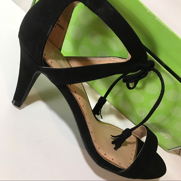 ✨HOST PICK black shoe Madeline heels shoes 7 NWT - Picture 8 of 8